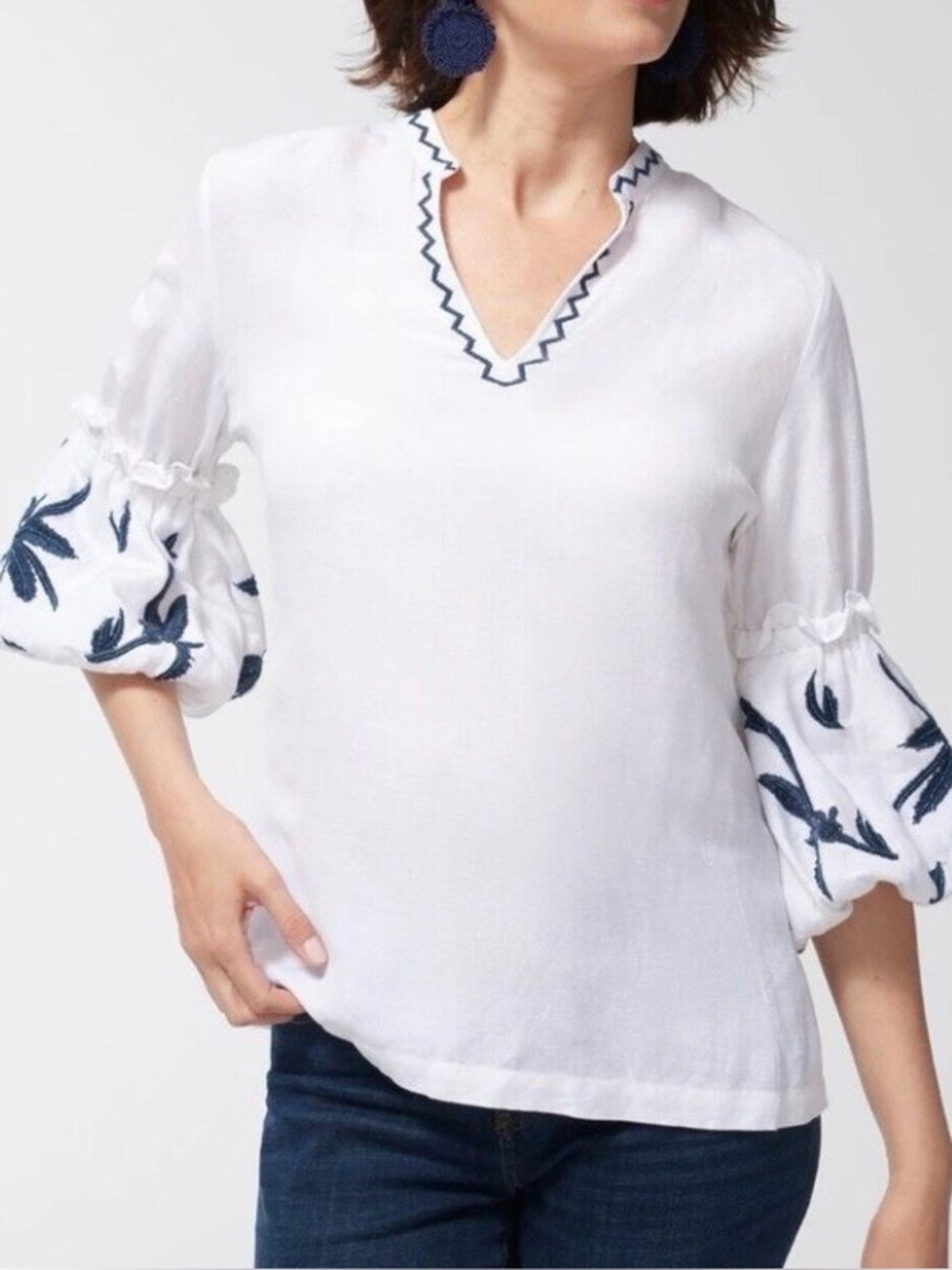 Chico's White Blue Embroidered Top 10 Blouse Linen Blend Puff Bell Sleeve Boho